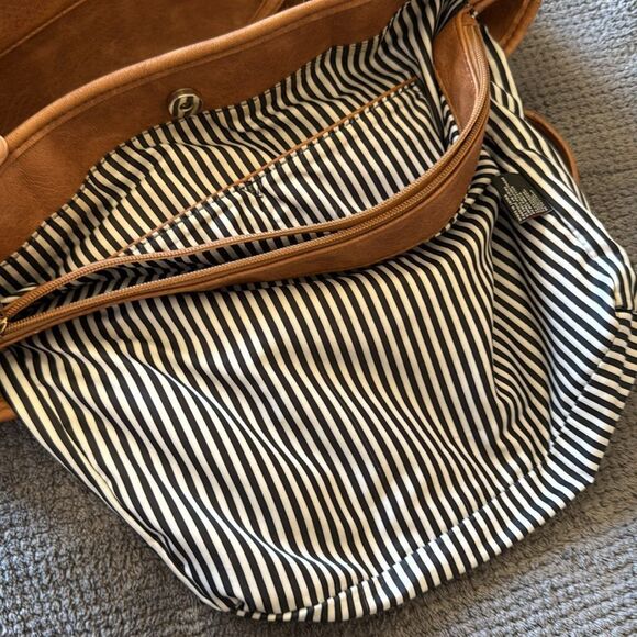 Urban Expressions‎ Brown Tote Bag Striped Interior Double Strap Buckle Detail - Picture 13 of 16
